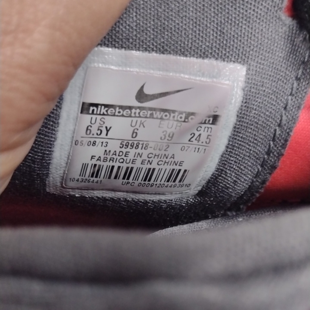 Nike Nike Zoom LeBron Soldier 7basketball shoes in black,bright crimson and grey - Picture 2 of 12